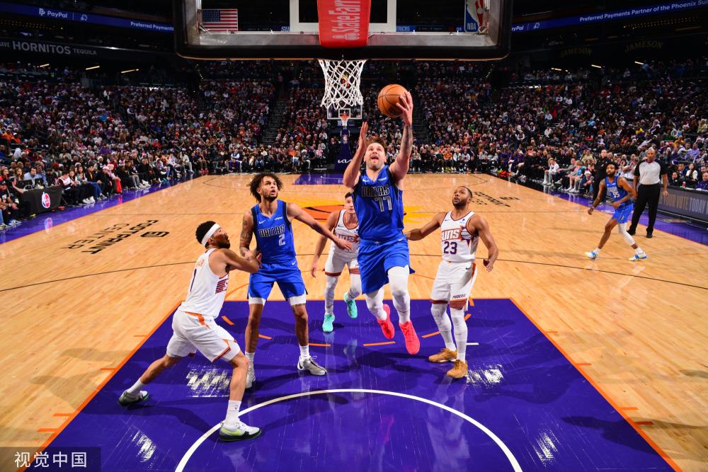 出篮球比赛 出篮球比赛